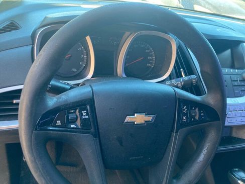 Used 2017 Chevrolet Equinox LS FWD image 14