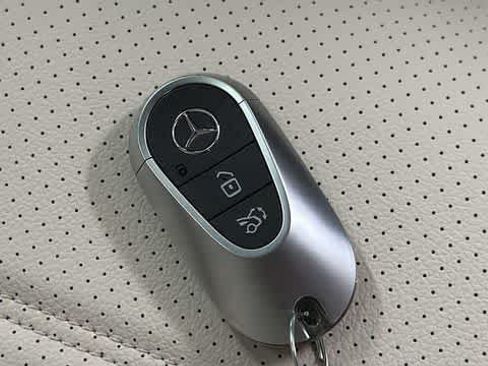 Used 2026 Mercedes-Benz GLC 300 4MATIC image 38