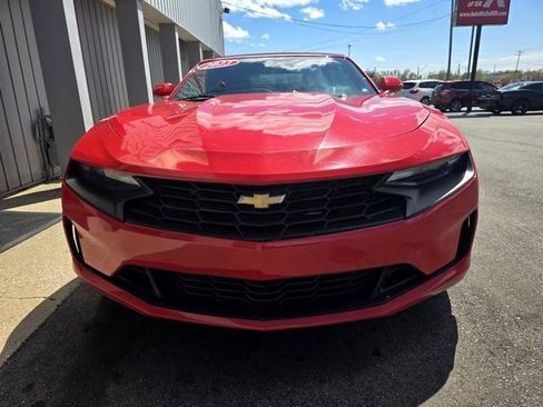 Used 2023 Chevrolet Camaro LT RWD image 3