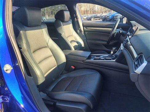 Used 2018 Honda Accord Sport image 15