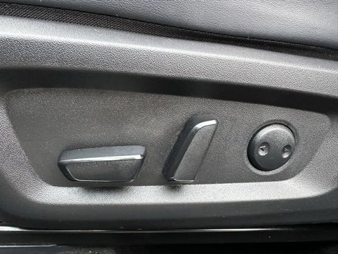 Used 2024 Mitsubishi Outlander SE image 19