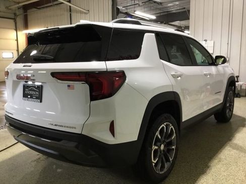 New 2026 GMC Terrain Elevation w/ Elevation Premium Package FWD image 4