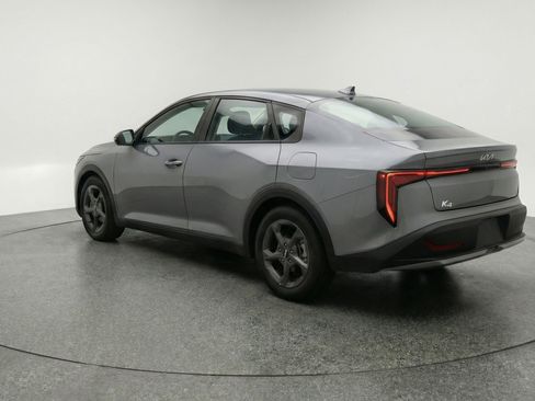 Used 2025 Kia K4 LXS image 6