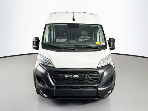 Used 2024 RAM ProMaster 2500 w/ Convenience Group FWD image 2