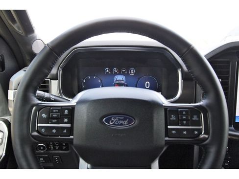 Used 2025 Ford F150 Platinum w/ FX4 Off-Road Package AWD/4WD image 16