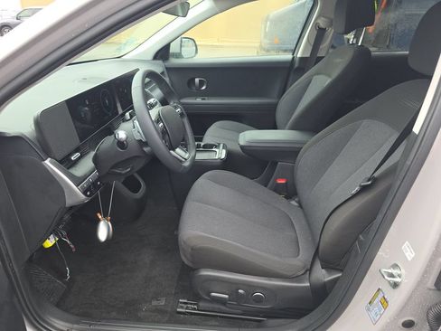 Used 2025 Hyundai Ioniq 5 SE RWD image 8