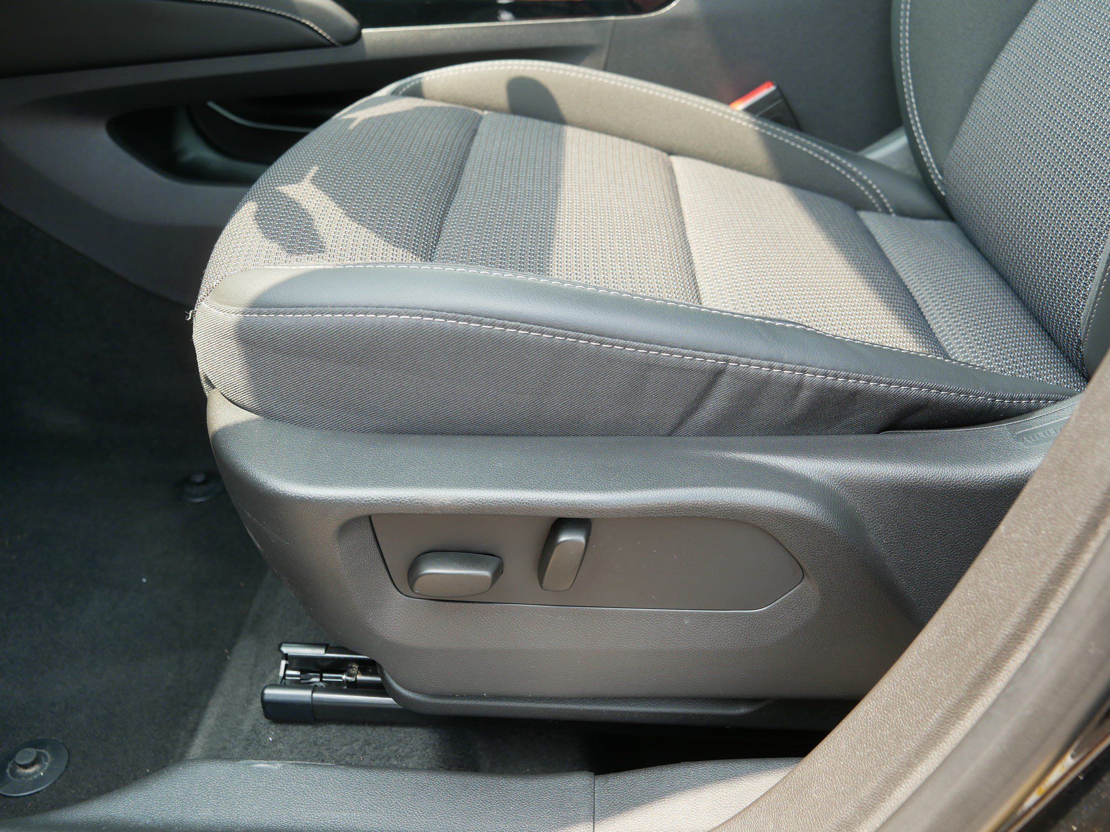Used 2023 Buick Envision Preferred AWD/4WD image 20