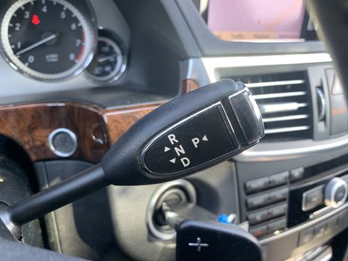 Used 2011 Mercedes-Benz E 350 4MATIC Sedan image 26