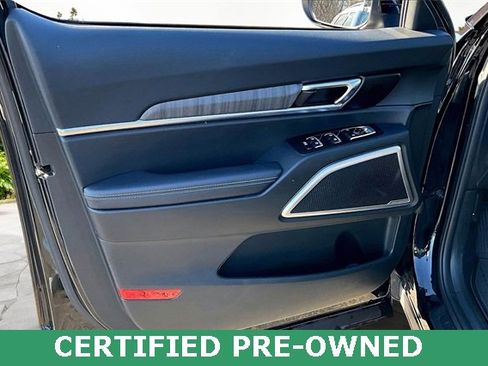Used 2023 Kia Telluride EX w/ EX Captain's Chair Package image 22
