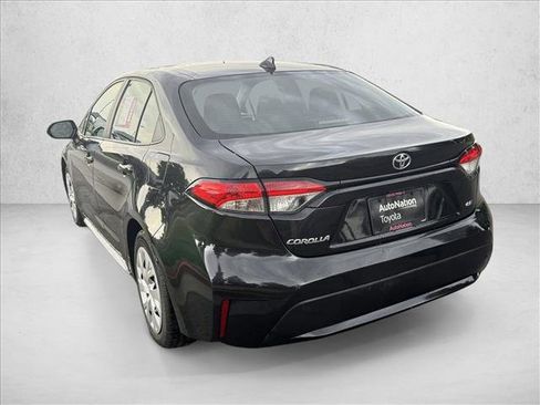 Used 2021 Toyota Corolla LE image 5