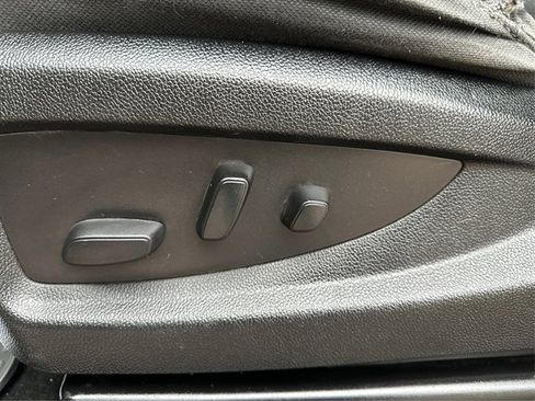 Used 2017 GMC Sierra 1500 SLE image 38