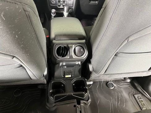 Used 2022 Jeep Wrangler Unlimited Sahara w/ Cold Weather Group image 33