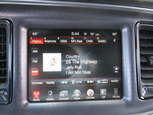 Used 2016 Dodge Challenger SXT Plus image 27