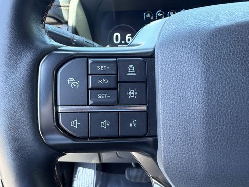 Used 2023 Ford Expedition Platinum AWD/4WD image 32