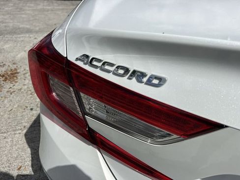 Used 2019 Honda Accord EX image 25