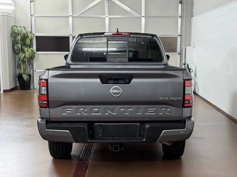 Used 2022 Nissan Frontier SV w/ Technology Package AWD/4WD image 4