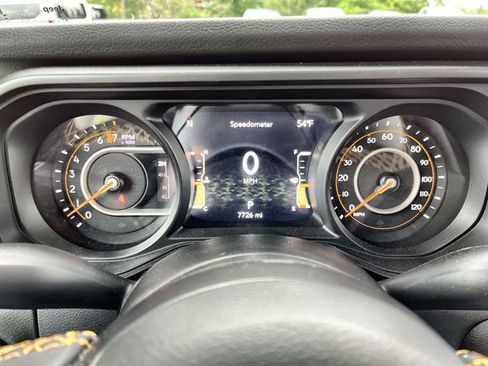 Used 2024 Jeep Gladiator Sport AWD/4WD image 11