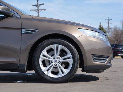 Used 2015 Ford Taurus SEL w/ Equipment Group 201A image 11