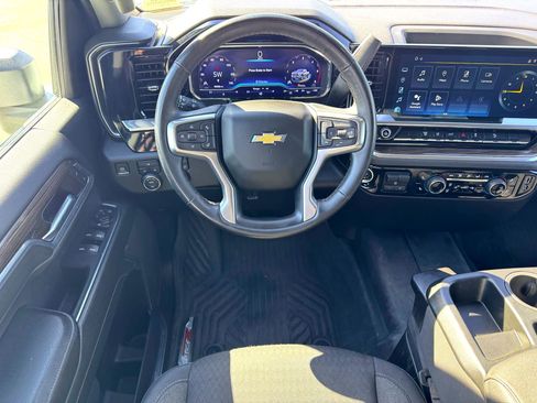 Used 2024 Chevrolet Silverado 2500 LT image 21