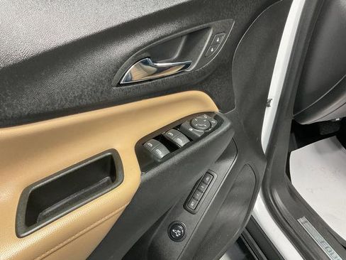 Used 2023 Chevrolet Equinox Premier AWD/4WD image 12