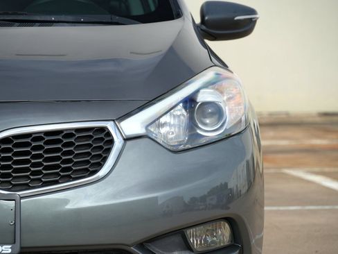 Used 2016 Kia Forte LX FWD image 21
