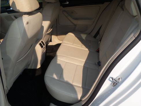 Used 2014 Volkswagen Jetta TDI FWD image 32