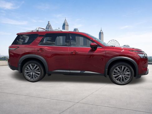 Certified 2024 Nissan Pathfinder SL w/ SL Premium Package FWD image 6