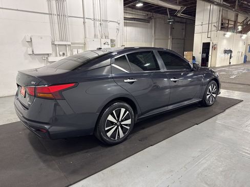 Used 2021 Nissan Altima 2.5 SV image 8