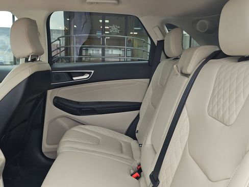 Used 2024 Ford Edge Titanium image 15