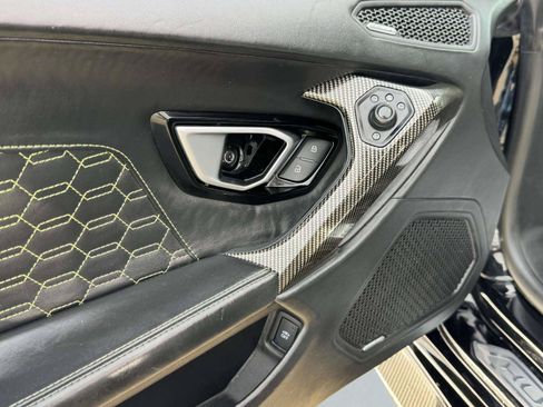 Used 2018 Lamborghini Huracan LP 580-2 RWD image 40