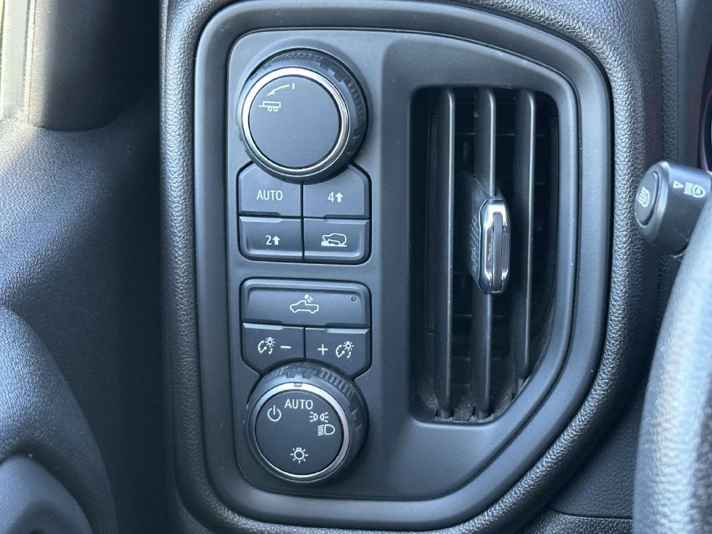 Used 2024 Chevrolet Silverado 1500 Custom AWD/4WD image 21