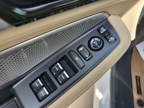 Used 2023 Acura MDX SH-AWD w/ Technology Package image 18