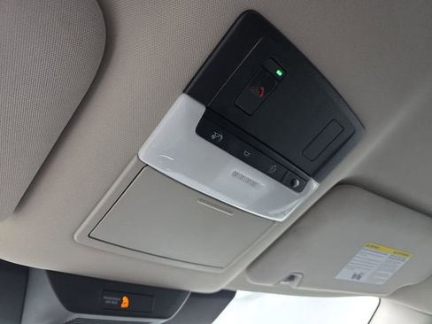 Used 2024 Nissan Pathfinder SV image 42