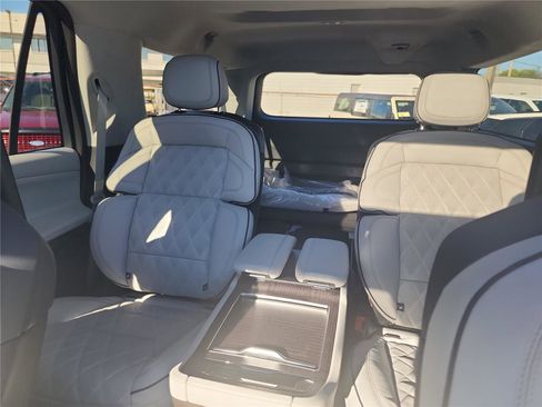 New 2025 Lincoln Navigator L Black Label image 15