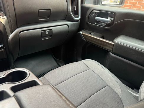 Used 2021 Chevrolet Silverado 2500 LT w/ Convenience Package image 18