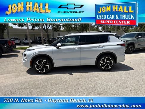 Used 2024 Mitsubishi Outlander SEL FWD image 3