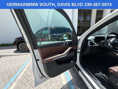 Used 2024 BMW X5 xDrive40i w/ Premium Package AWD/4WD image 12