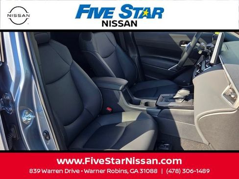 Used 2026 Toyota Corolla Cross XLE w/ Convenience Package FWD image 18