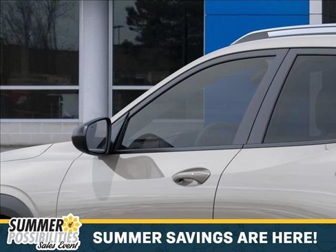 New 2026 Chevrolet Trax ACTIV w/ Sunroof Package FWD image 12