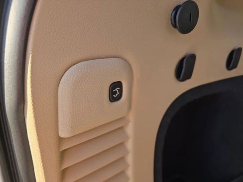 Used 2019 Jeep Grand Cherokee Limited w/ Luxury Group II image 54