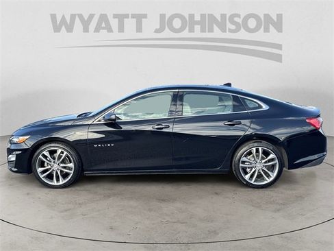 Used 2024 Chevrolet Malibu LT image 2