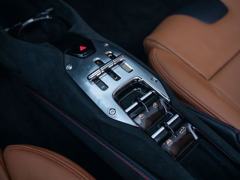 Used 2024 Ferrari SF90 Spider image 46