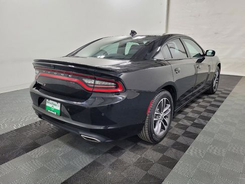 Used 2019 Dodge Charger SXT image 9