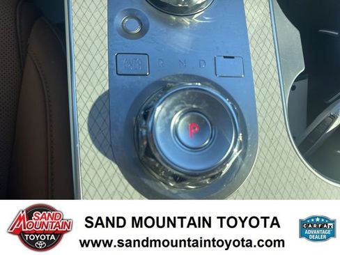 Used 2025 Genesis GV80 2.5T Advanced image 20