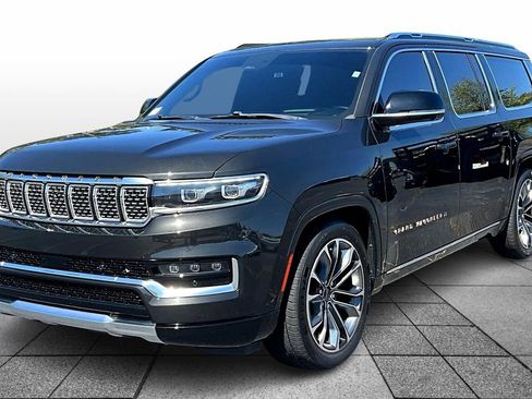 Used 2023 Jeep Grand Wagoneer L Series III image 3