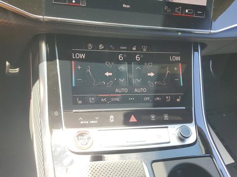 Used 2026 Audi RS Q8 performance AWD/4WD image 27