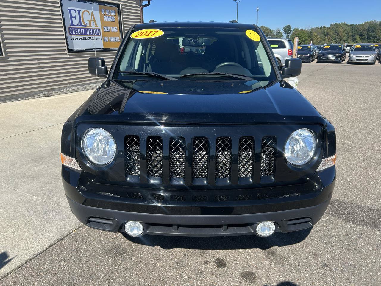 Used 2017 Jeep Patriot Sport w/ Power Value Group AWD/4WD image 2