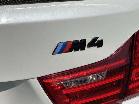 Used 2017 BMW M4 Convertible RWD image 40
