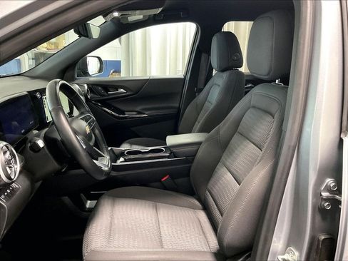 Used 2025 Chevrolet Equinox LT w/ Safety and Technology Package AWD/4WD image 10