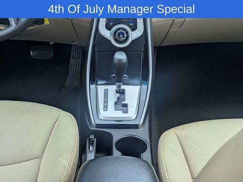 Used 2011 Hyundai Elantra GLS FWD image 18